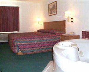 Super 8 By Wyndham Battle Mountain Hotel Ruang foto